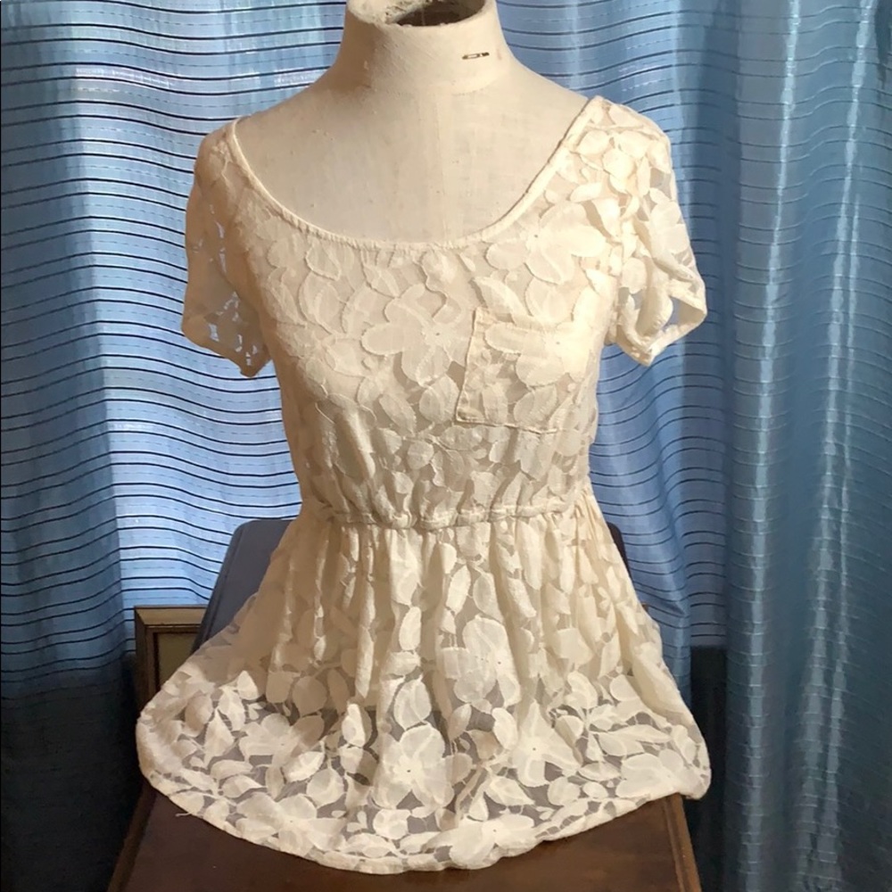 Forever 21 lace floral top size large